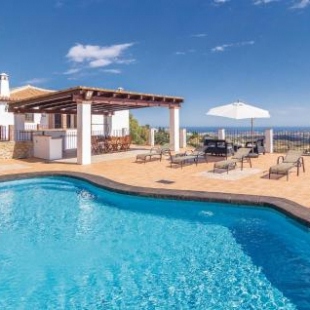 Фотография гостевого дома Amazing home in Mijas w/ WiFi, Outdoor swimming pool and 4 Bedrooms