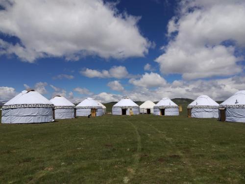 Фотографии базы отдыха 
            Yurt Camp Muras in Song Kol lake