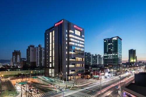 Фотографии гостиницы 
            Ramada by Wyndham Seoul Sindorim