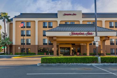 Фотография гостиницы Hampton Inn Bakersfield - Central