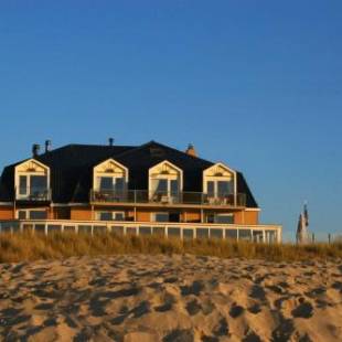 Фотографии гостиницы 
            Strandhotel Noordzee