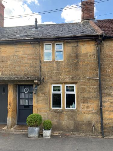 Фотографии гостевого дома 
            Cottage in the heart of Montacute