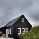 Фотография гостевого дома Black timber house