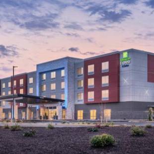 Фотографии гостиницы 
            Holiday Inn Express & Suites Salem North - Keizer, an IHG Hotel