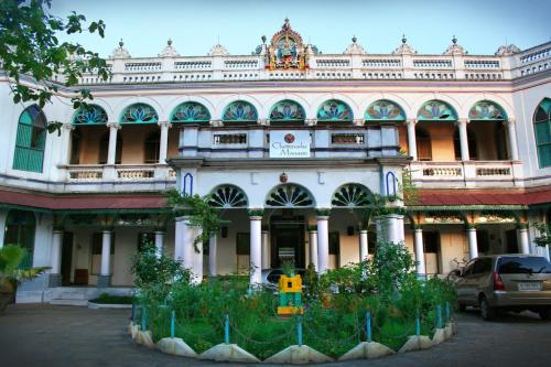 Фотографии гостевого дома 
            Chettinadu Mansion – An Authentic Heritage Palace