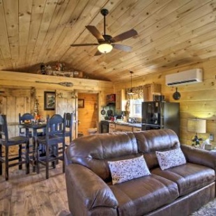 Фотография гостевого дома Cabin Close to Branson and Table Rock Lake!