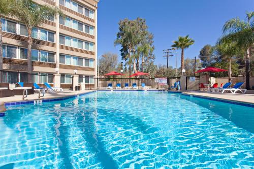 Фотография гостиницы Holiday Inn West Covina, an IHG Hotel