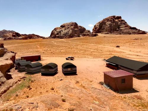 Фотографии кемпинга 
            Wadi Rum local camp