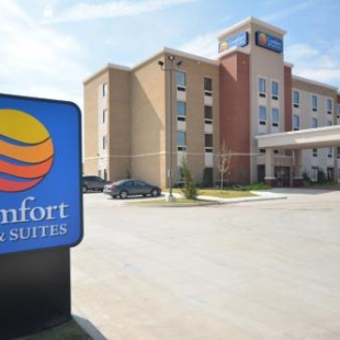 Фотография гостиницы Comfort Inn & Suites Newcastle - Oklahoma City