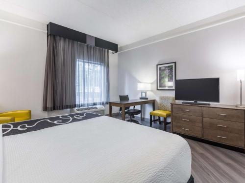 Фотография гостиницы La Quinta by Wyndham Atlanta Alpharetta