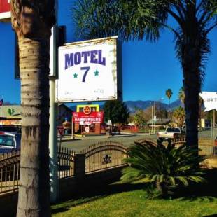 Фотографии мотеля 
            Downtown Motel 7