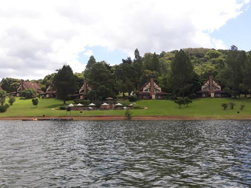 Фотография гостиницы Pine Lake Resort