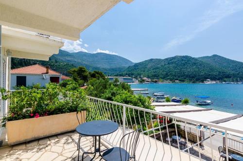 Фотография гостевого дома Apartments and rooms by the sea Slano, Dubrovnik - 8737