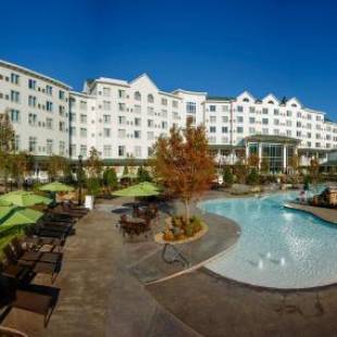 Фотографии гостиницы 
            Dollywood's DreamMore Resort and Spa