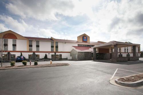 Фотографии гостиницы 
            Comfort Inn & Suites Statesville - Mooresville