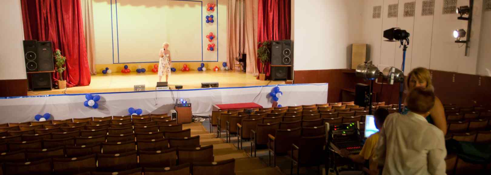 Фотография конференц-зала Актовый зал на 375 человек