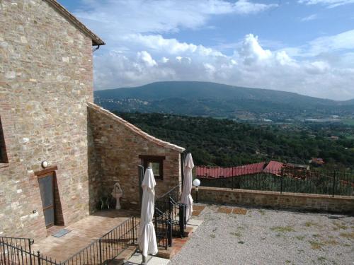 Фотографии гостевого дома 
            Rustic Holiday Home in Corciano with Swimming Pool