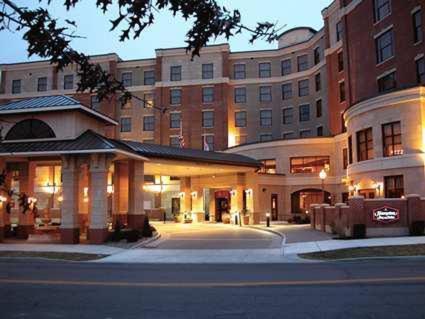 Фотография гостиницы Hampton Inn & Suites Saratoga Springs Downtown