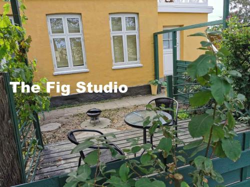 Фотографии мини отеля 
            The FIG Studio self-catering - "Den Gule Svane"- near Rønne & Beach