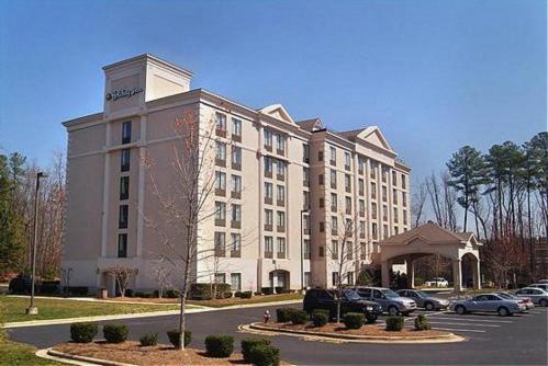 Фотография гостиницы Holiday Inn & Suites Raleigh Cary, an IHG Hotel