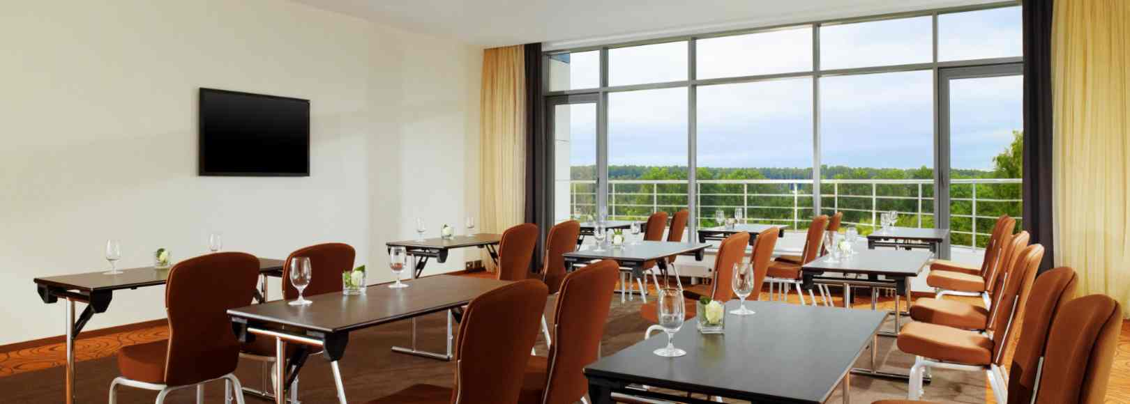 Фотография конференц-зала Мадрид