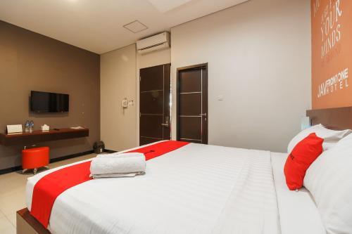 Фотография гостевого дома RedDoorz near Living Plaza Purwokerto
