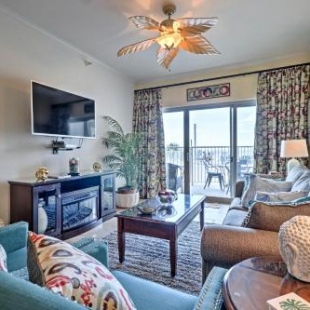 Фотография гостевого дома Lavish Beachfront Biloxi Condo with Pvt Patio and Pool!