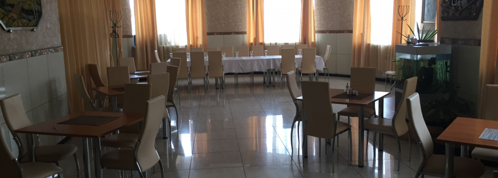 Фотография банкетного зала Горки