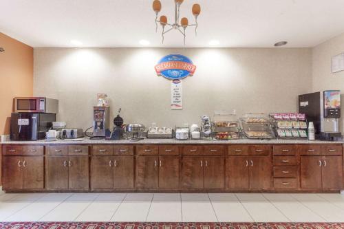 Фотография гостиницы Clarion Pointe Madison-Huntsville