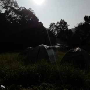 Фотография базы отдыха Coorg River Rock Camping