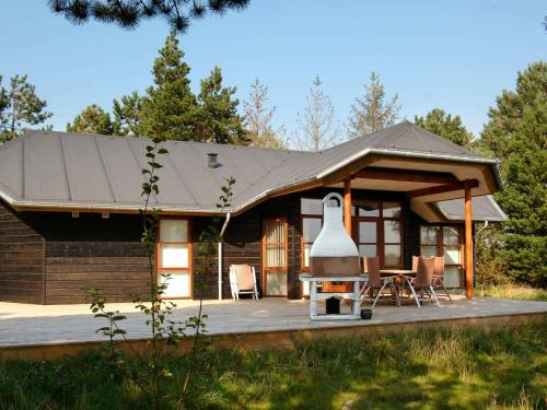 Фотография гостевого дома Three-Bedroom Holiday home in Rømø 7