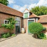 Фотография гостевого дома The Stables at Boreham House