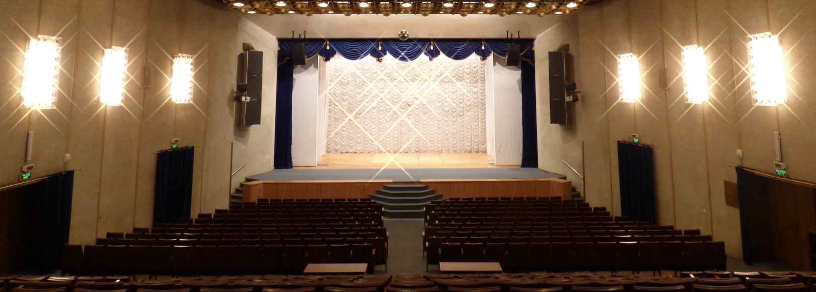 Фотография концертного зала Концертный зал ДК Роствертол