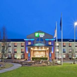 Фотографии гостиницы 
            Holiday Inn Express Hotel & Suites Albany, an IHG Hotel