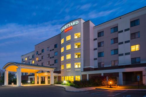Фотография гостиницы Courtyard Ewing Hopewell
