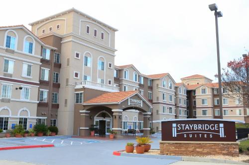 Фотография гостиницы Staybridge Suites Silicon Valley - Milpitas, an IHG Hotel