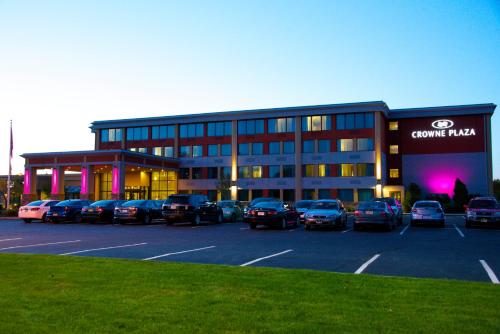 Фотография гостиницы Crowne Plaza Boston - Woburn, an IHG Hotel