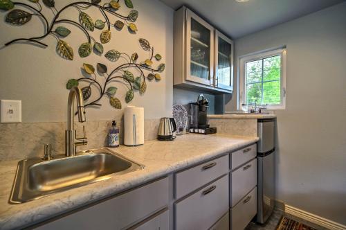 Фотографии гостевого дома
Fort Collins Home with Hot Tub - 5 Min to Old Town!