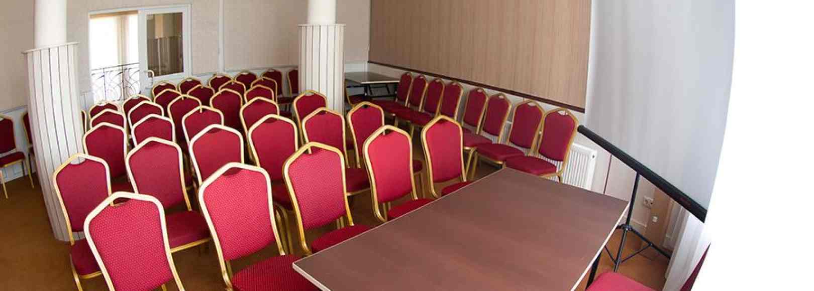 Фотография комнаты для переговоров Яхонты №7