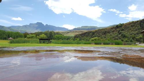 Фотография гостиницы Dragon Peaks Mountain Resort