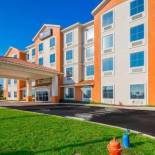 Фотография гостиницы Comfort Inn & Suites Maingate South