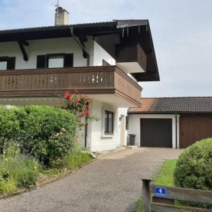 Фотография гостевого дома Chiemsee-Ferienhaus Schlegel