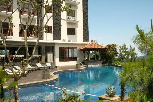 Фотография гостиницы The Grand Hill Resort-Hotel