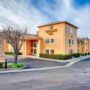 Фотографии гостиницы 
            Quality Inn near Six Flags Discovery Kingdom-Napa Valley