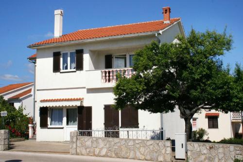 Фотография гостевого дома Apartments with a parking space Krk - 5364