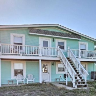 Фотография гостевого дома Eye Sea Blue Holden Beach Home - Steps to Shore!