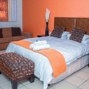 Фотография гостиницы Coyotes Hotel & Conference Centre