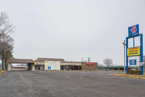 Фотография гостиницы Motel 6-Brinkley, AR