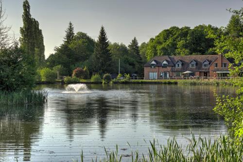 Фотографии гостиницы 
            Cadmore Lakeside Hotel