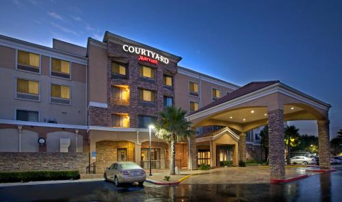 Фотография гостиницы Courtyard by Marriott Rancho Cucamonga